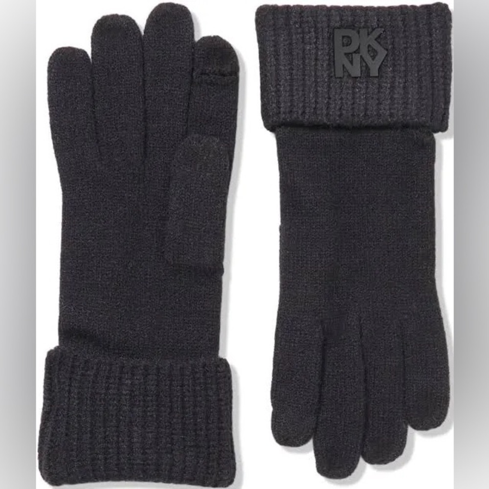 NWOT DKNY Ribbed Logo Patch Gloves